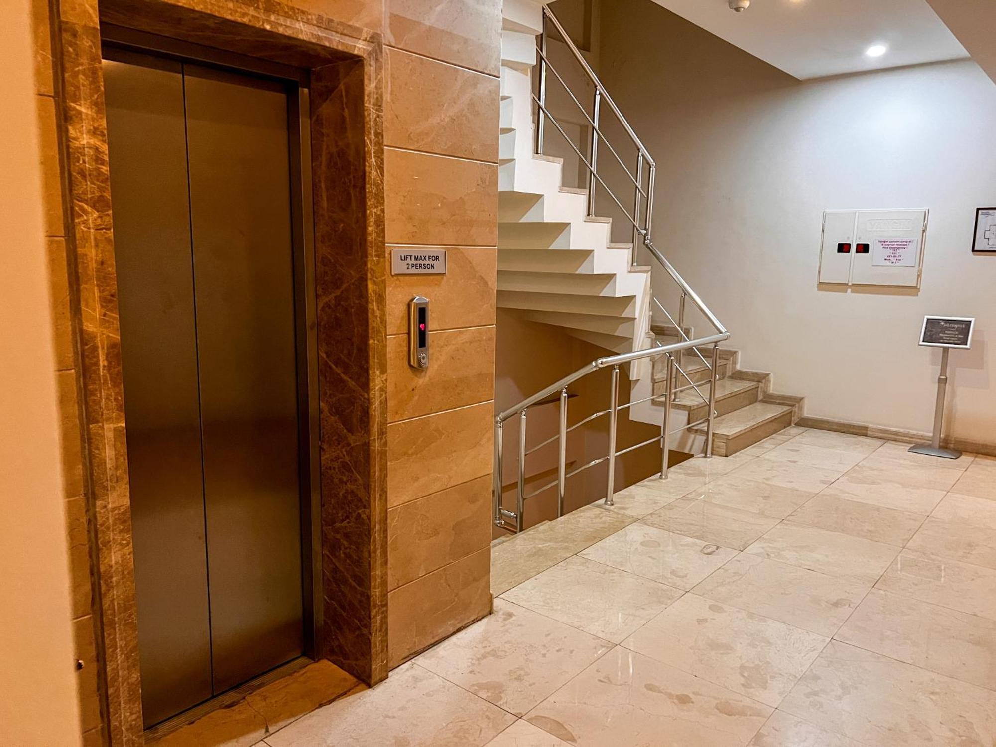 Atropat Old City Hotel Baku Bagian luar foto