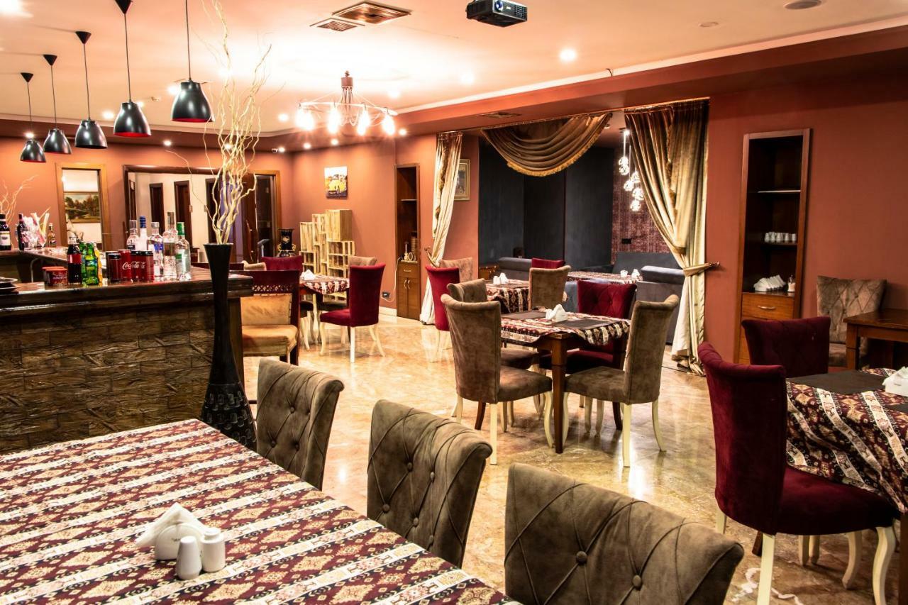 Atropat Old City Hotel Baku Bagian luar foto
