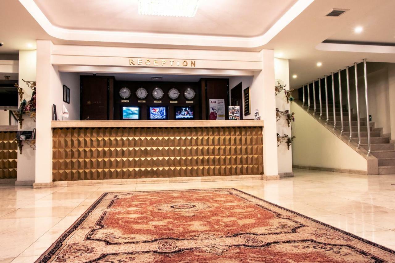 Atropat Old City Hotel Baku Bagian luar foto